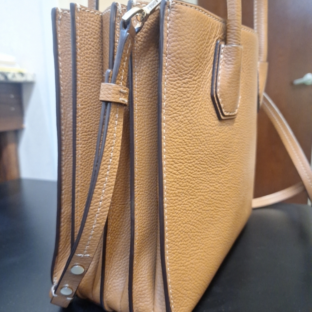 Michael Kors Mercer Medium Tan Cream Leather Messenger Bag Purse Crossbody - Picture 6 of 11